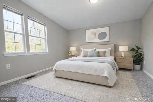 $565,000 | 5941 Heritage Square Drive, Burke, VA 22015