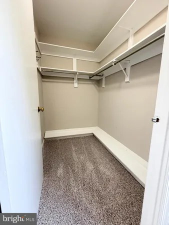 $565,000 | 5941 Heritage Square Drive, Burke, VA 22015