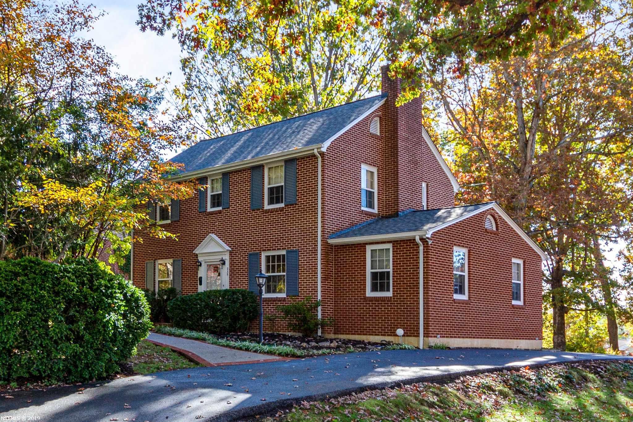 235 Overhill Road Christiansburg, VA 24073 - Photo 2 of 57 Gallery Image 2
