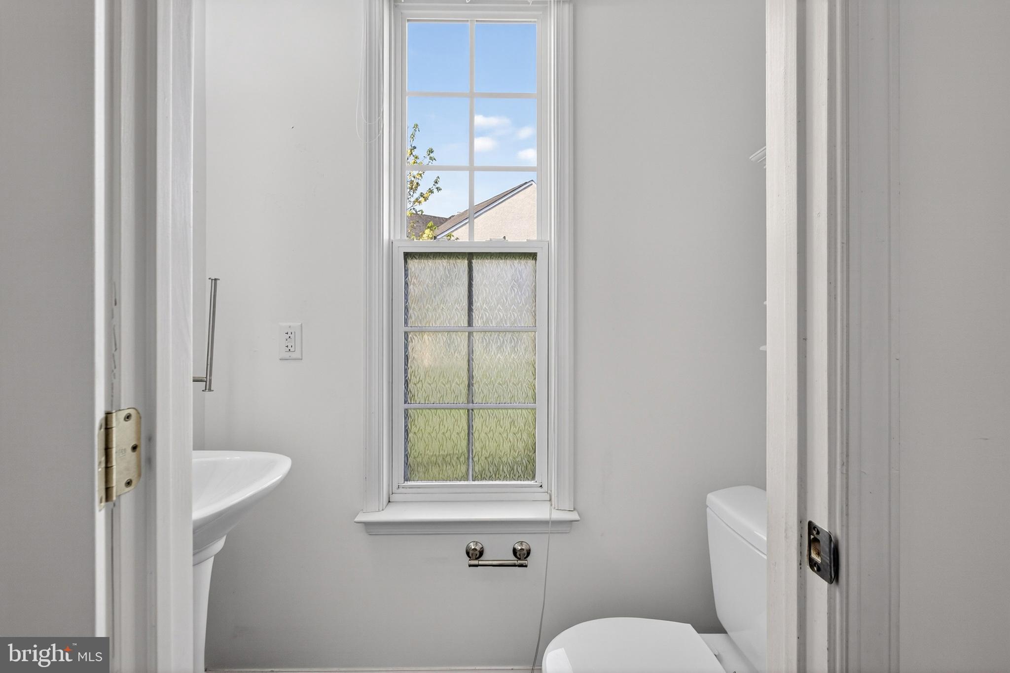 24 Springfield Circle Middletown, DE 19709 - Photo 25 of 72 a bathroom with a toilet