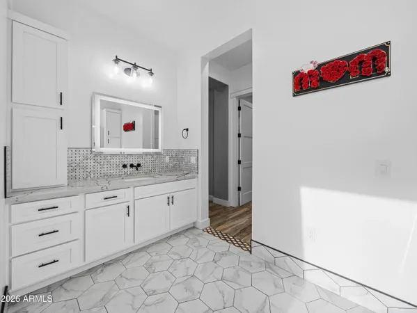 $1,999,000 | 8358 West Oregon Avenue, Glendale, AZ 85305