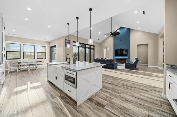 $1,999,000 | 8358 West Oregon Avenue, Glendale, AZ 85305