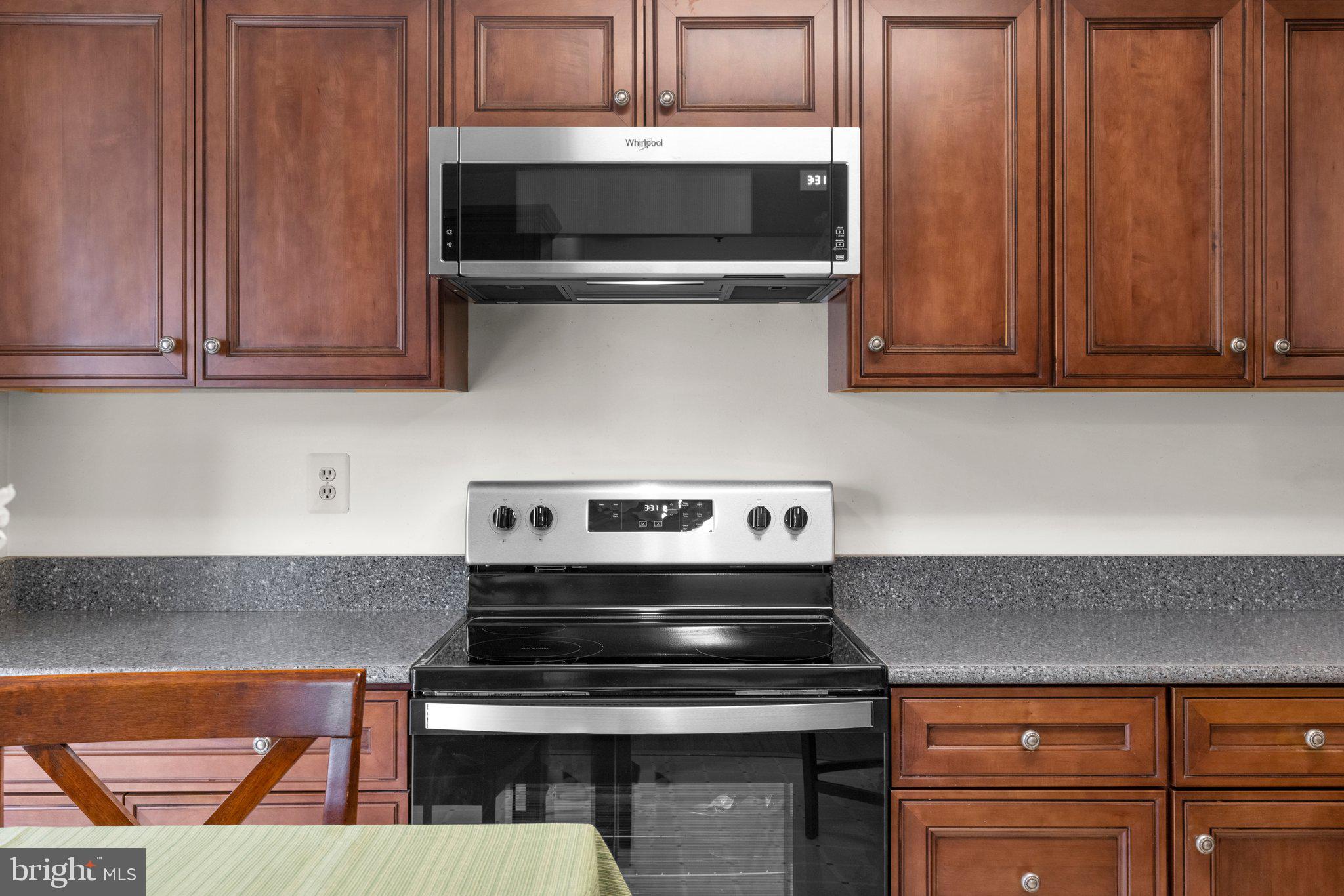 1510 Arcola Court Crofton, MD 21114 - Photo 17 of 29 Brand New Stainless Steel appliances.