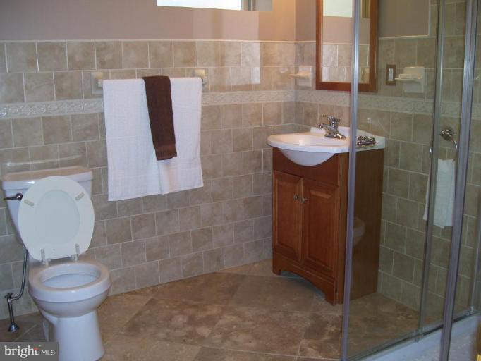 4828 Pleasant Grove Road Reisterstown, MD 21136 - Photo 7 of 30 Bath #2