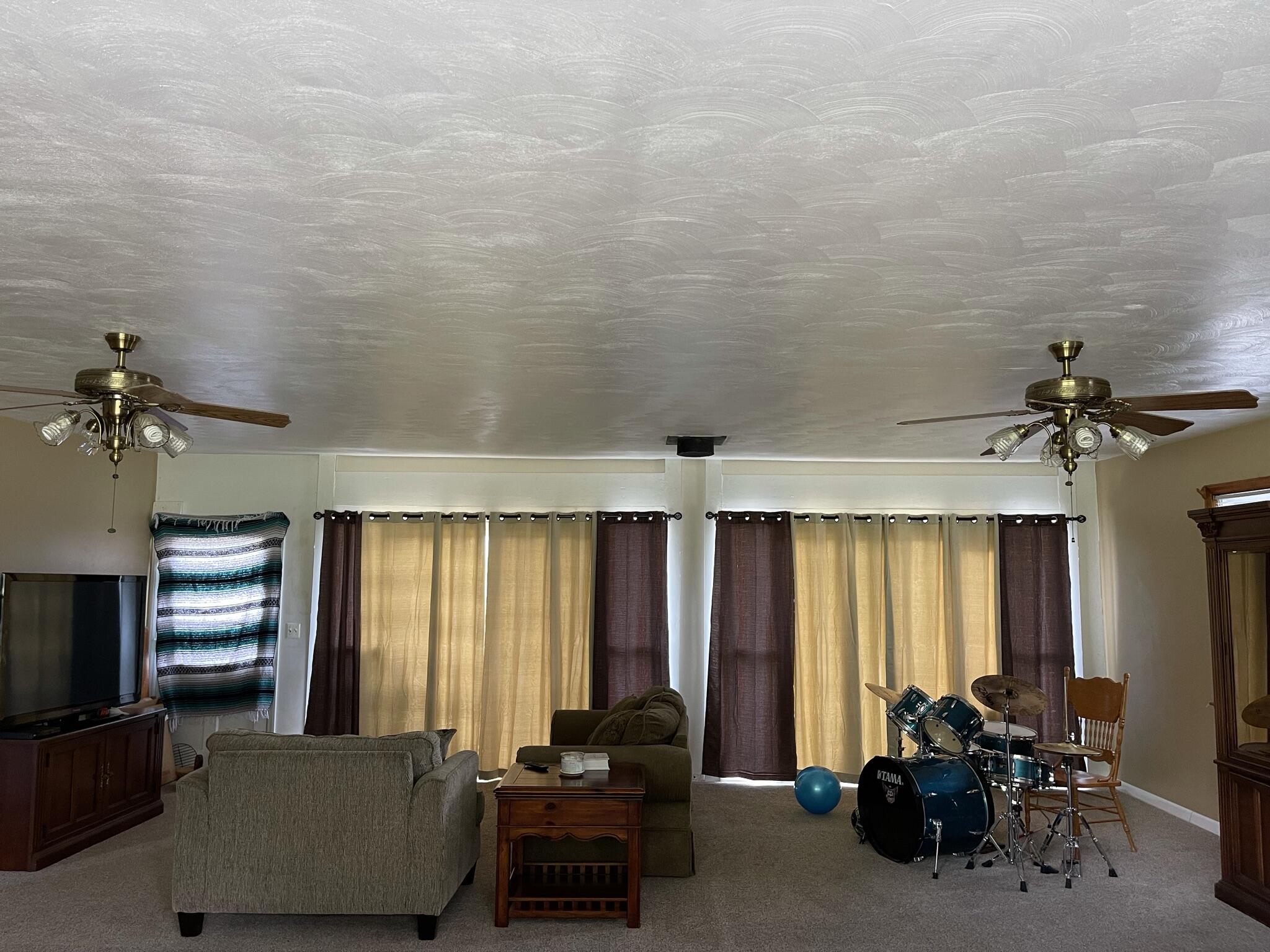 1135 Oddfellows Road Vinton, VA 24179 - Photo 16 of 34 a living room with furniture and a large window