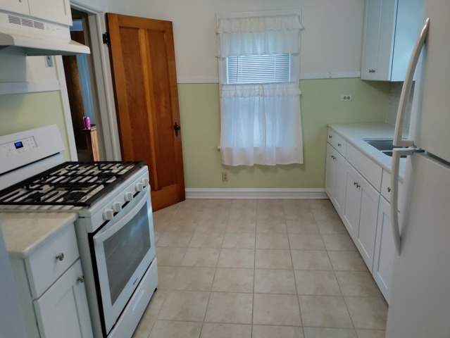 10455 South Spaulding Avenue Chicago, IL 60655 - Photo 3 of 8