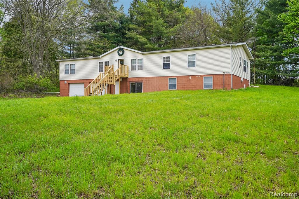 3363 North Branch Road North Branch, MI 48461 - Photo 2 of 38