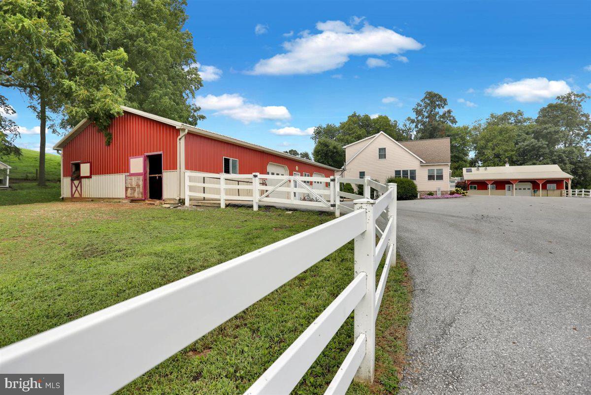 942 Valley Road Quarryville, PA 17566 - Photo 3 of 70 Gallery Image 3