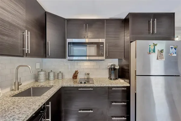 $2,000 | 1045 40th Street, Unit A, Sarasota, FL 34234