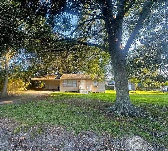 $1,100 | 30121 Julia Street, Albany, LA 70711