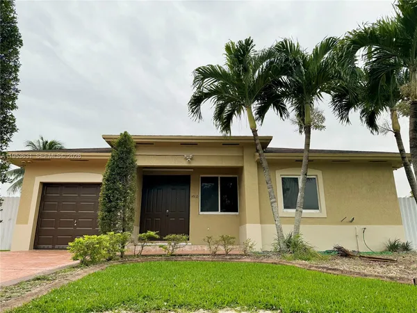 $3,900 | 2060 Northwest 113 Terrace, Miami, FL 33167