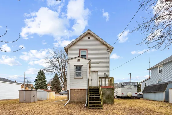 $76,500 | 217 12th Street, East Moline, IL 61244