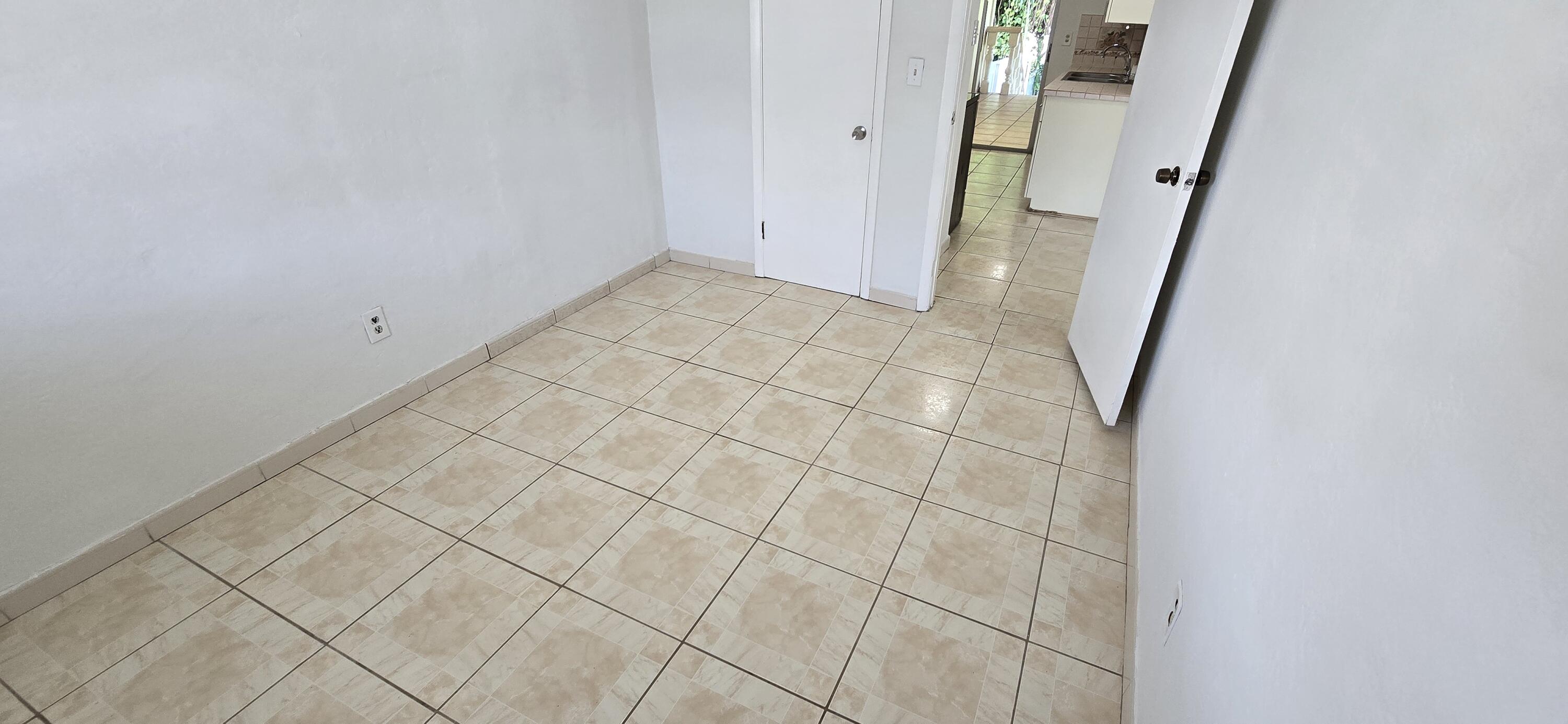 2787 Southwest 34th Court Miami, FL 33133 - Photo 13 of 22 13