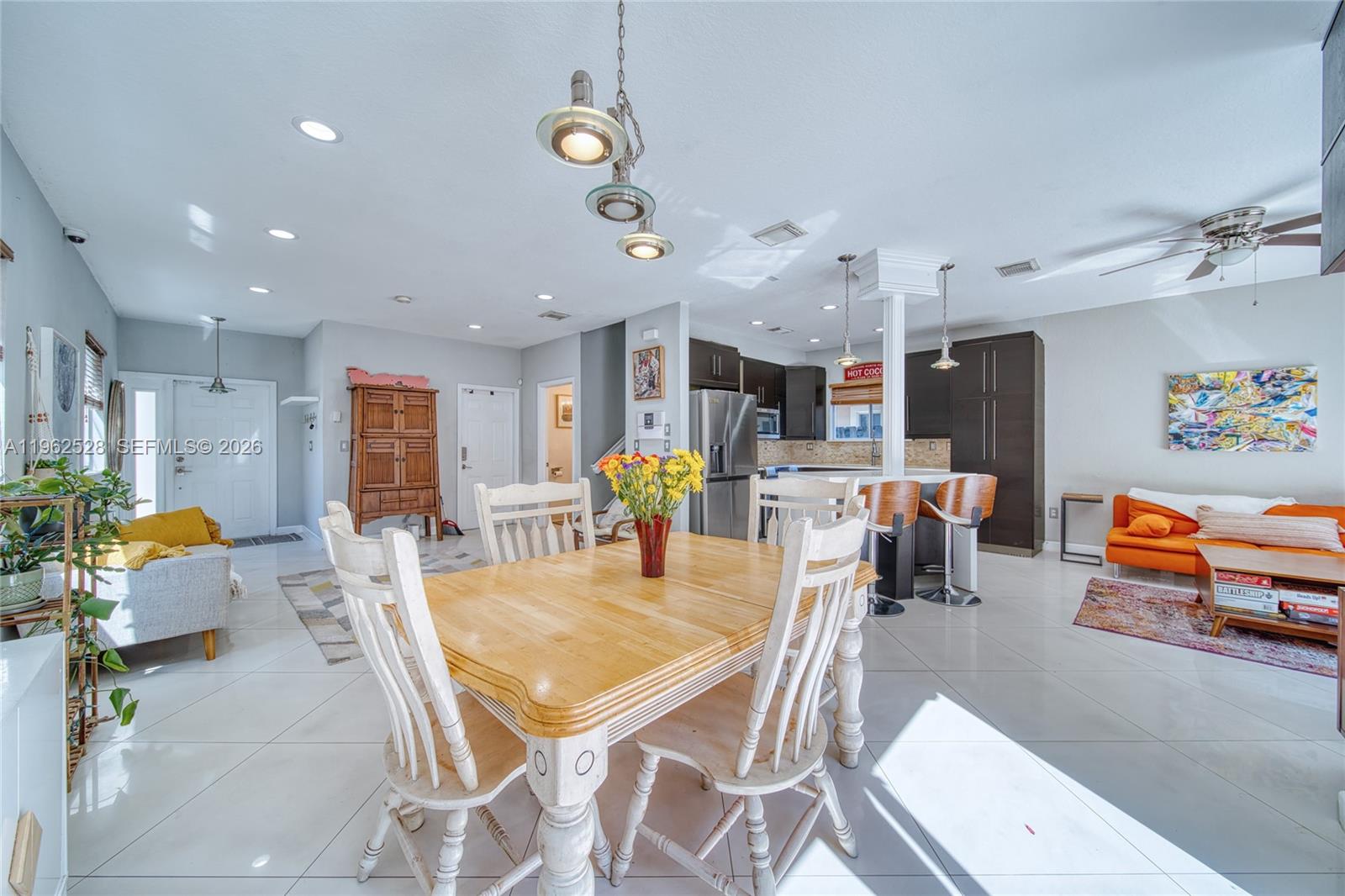 3228 Southeast 3rd Drive Homestead, FL 33033 - Photo 2 of 37