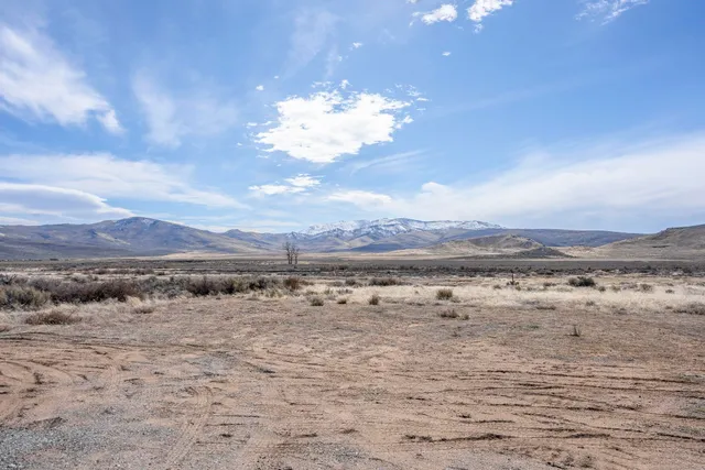 $250,000 | 93578 Highway 70, Chilcoot, CA 96105