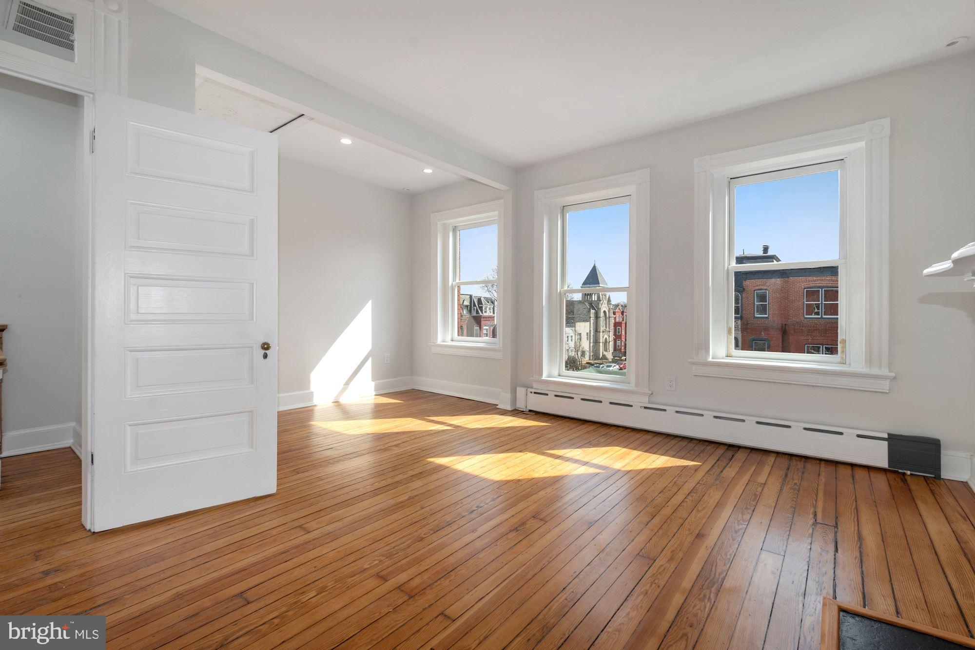 1303 R Street Northwest Washington, DC 20009 - Photo 20 of 31