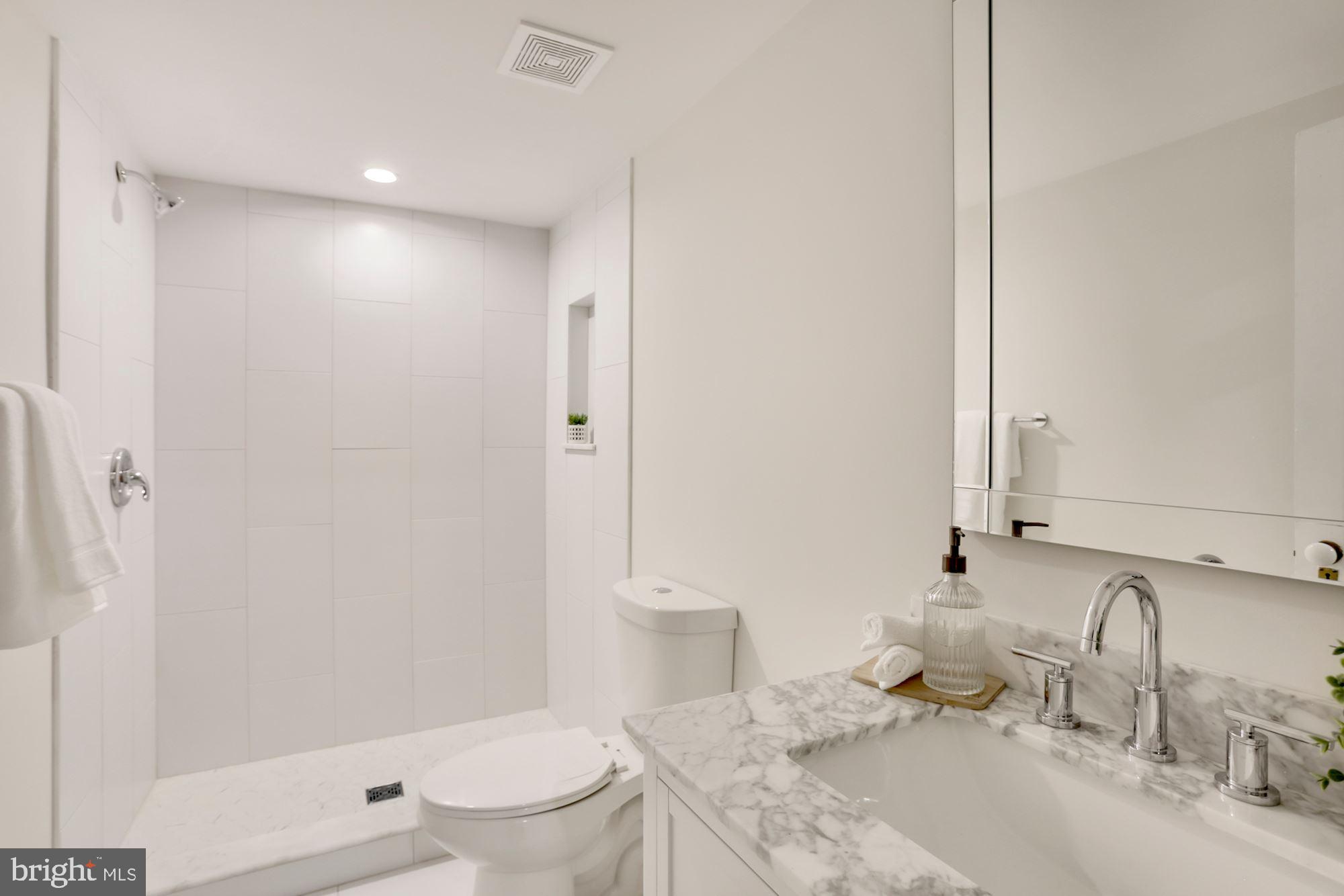 1303 R Street Northwest Washington, DC 20009 - Photo 27 of 31