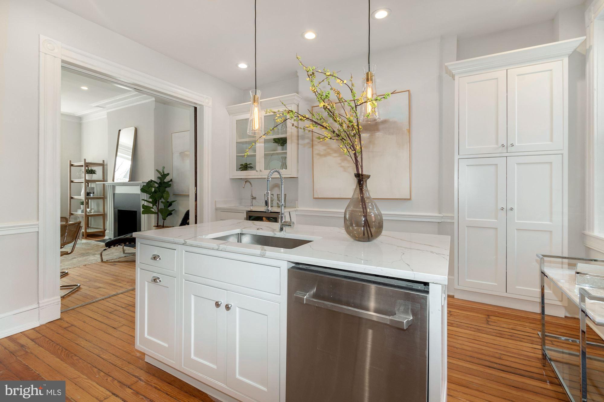 1303 R Street Northwest Washington, DC 20009 - Photo 8 of 31