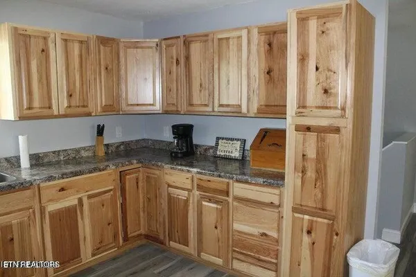 $325,900 | 2915 Flat Hollow Road, Speedwell, TN 37870