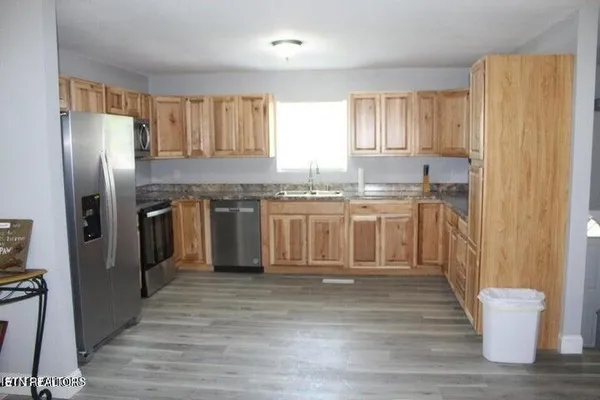 $325,900 | 2915 Flat Hollow Road, Speedwell, TN 37870