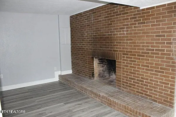 $325,900 | 2915 Flat Hollow Road, Speedwell, TN 37870