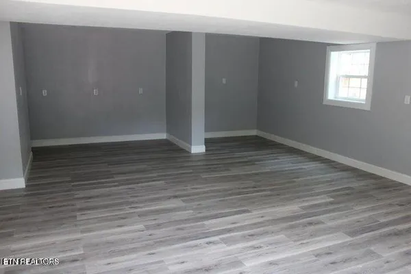 $325,900 | 2915 Flat Hollow Road, Speedwell, TN 37870