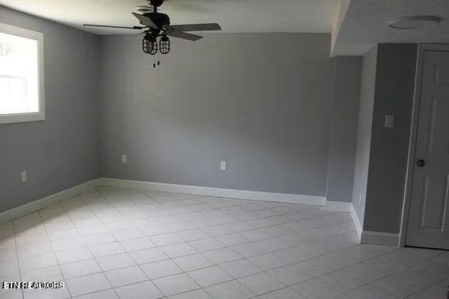 $339,900 | 2915 Flat Hollow Road, Speedwell, TN 37870