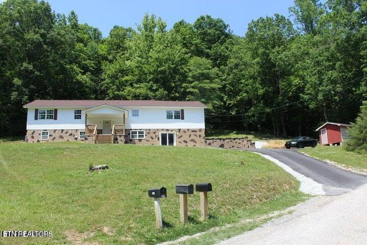 2915 Flat Hollow Road Speedwell, TN 37870 - Photo 4 of 31 4