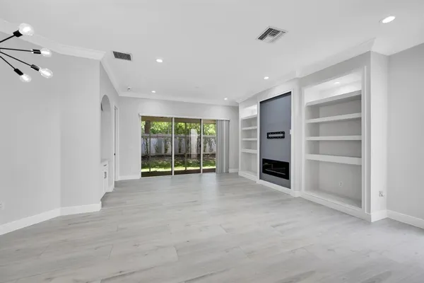 $399,000 | 6365 Bella Circle, Unit 705, Boynton Beach, FL 33437