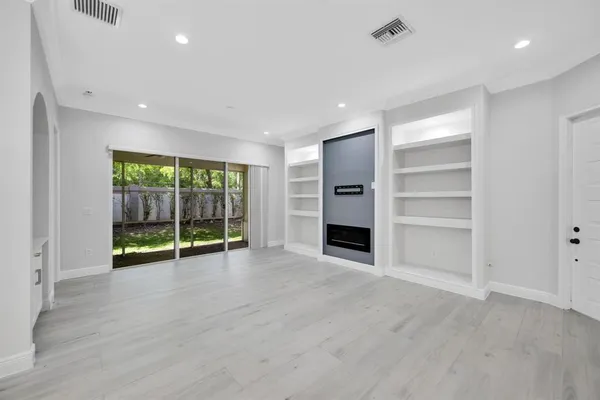 $399,000 | 6365 Bella Circle, Unit 705, Boynton Beach, FL 33437