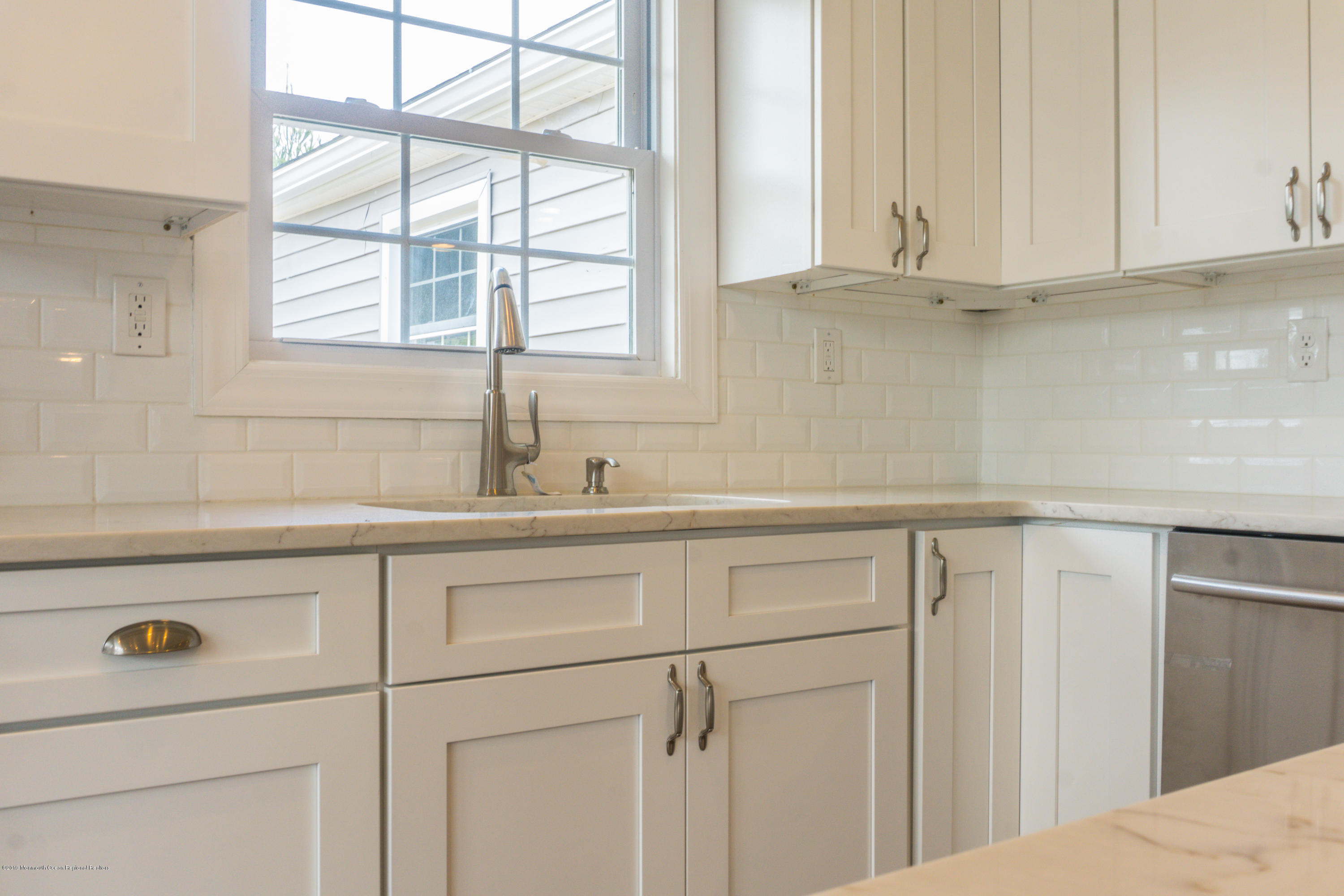 15 Thompson Grove Road Freehold, NJ 07728 - Photo 4 of 13 DSC04434