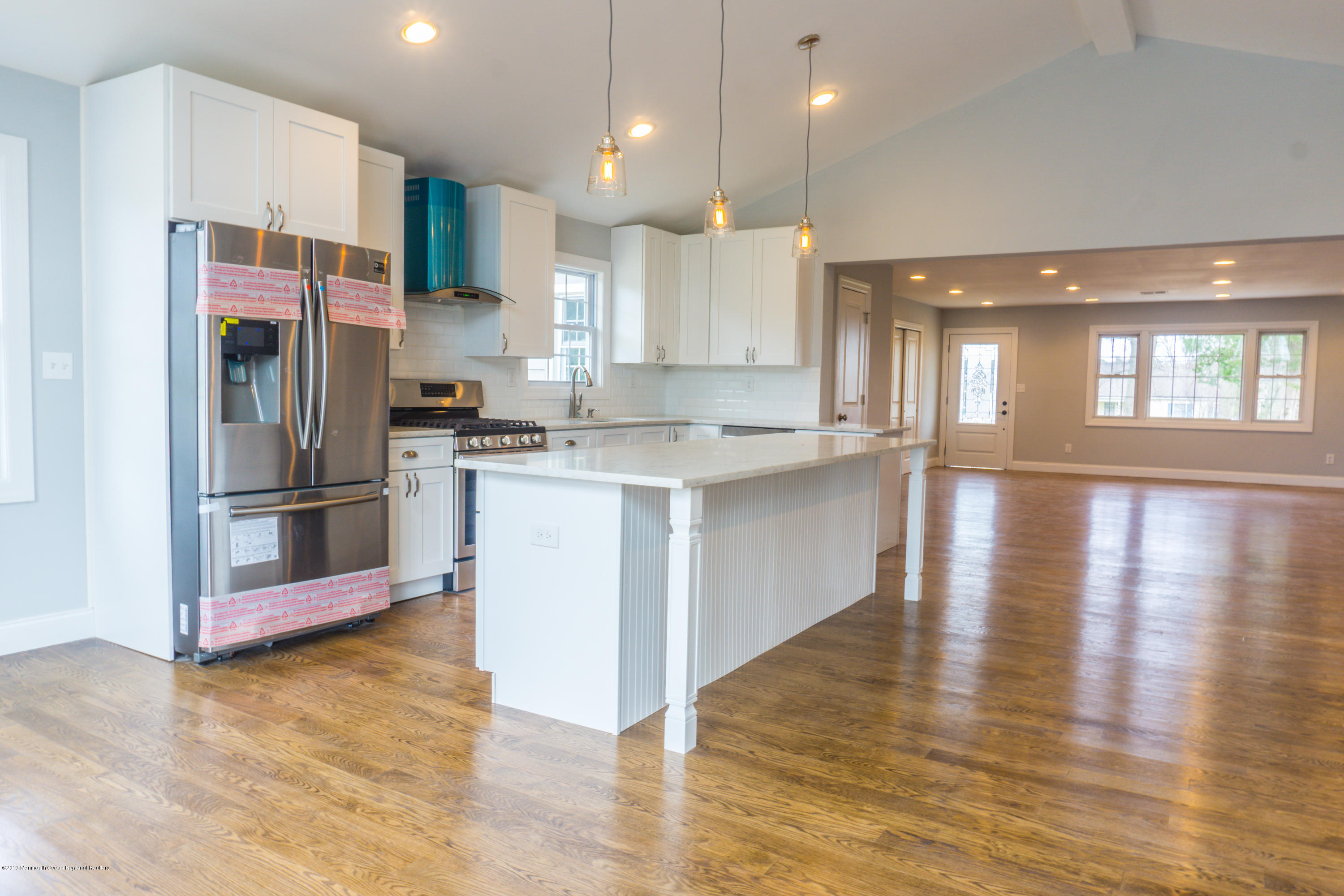 15 Thompson Grove Road Freehold, NJ 07728 - Photo 5 of 13 DSC04421