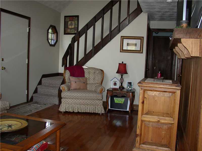 142 Juniper Road South Kingstown, RI 02879 - Photo 8 of 19 Living Room.