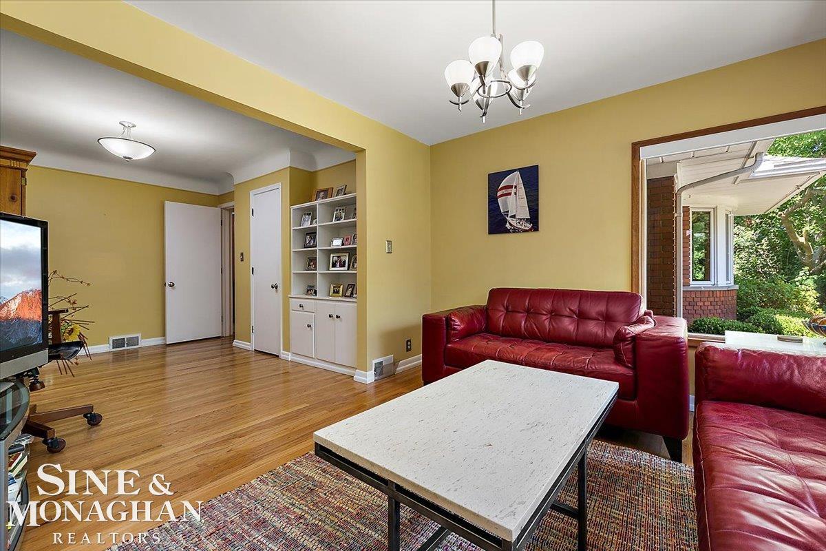 1221 North Renaud Road Grosse Pointe Woods, MI 48236 - Photo 22 of 54