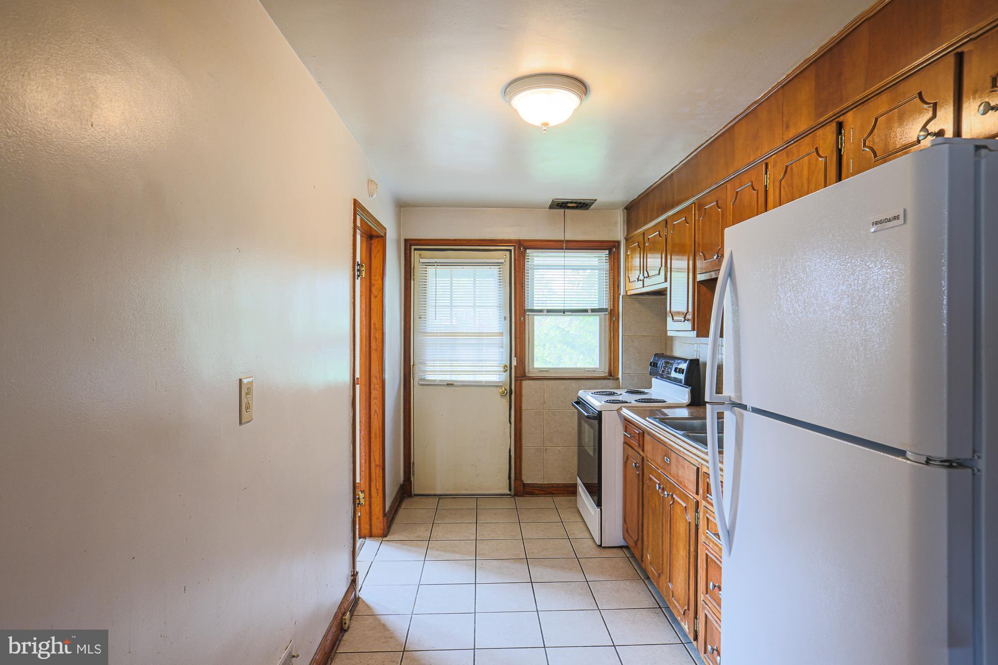 3518 Elmora Avenue Baltimore, MD 21213 - Photo 14 of 38