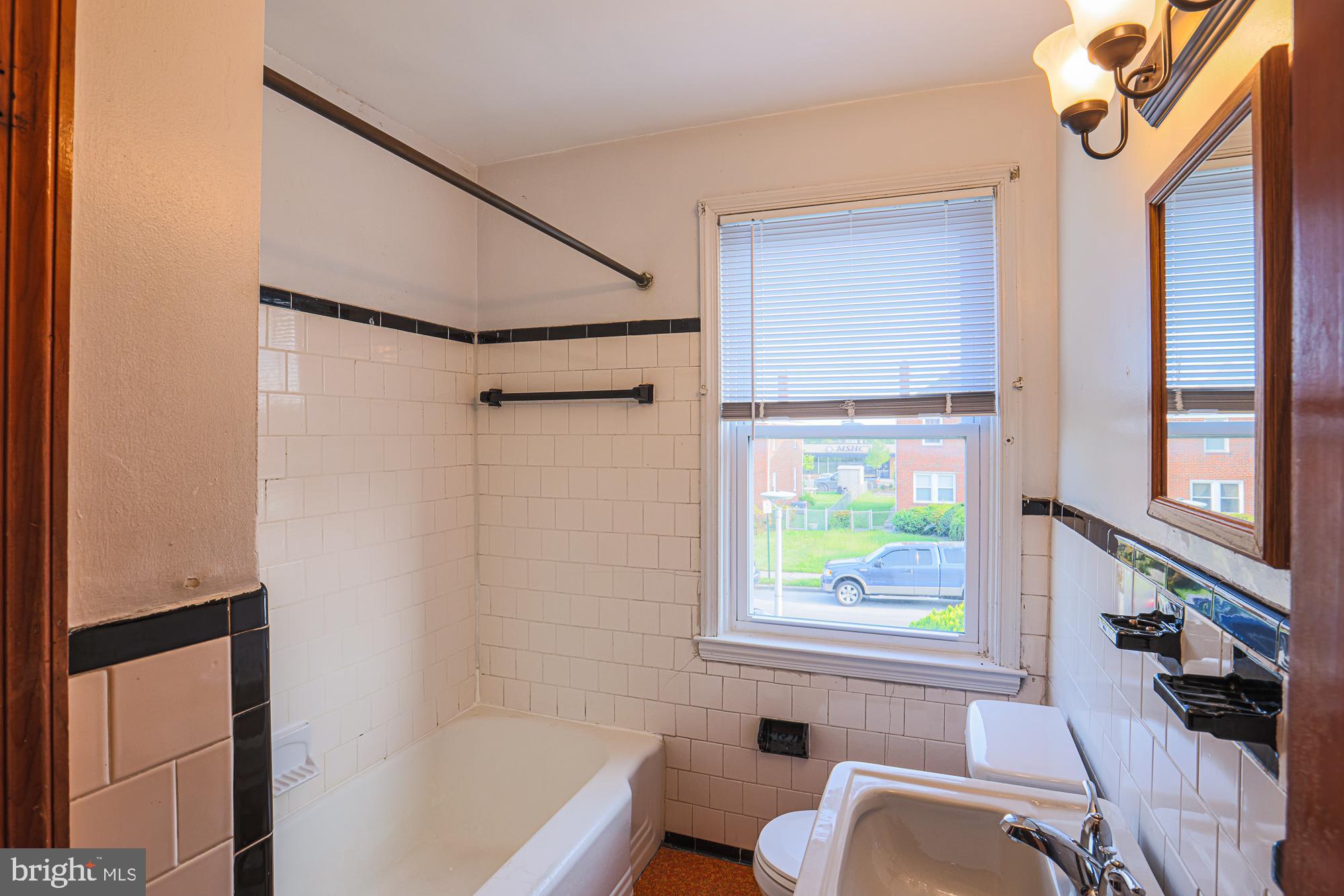 3518 Elmora Avenue Baltimore, MD 21213 - Photo 18 of 38