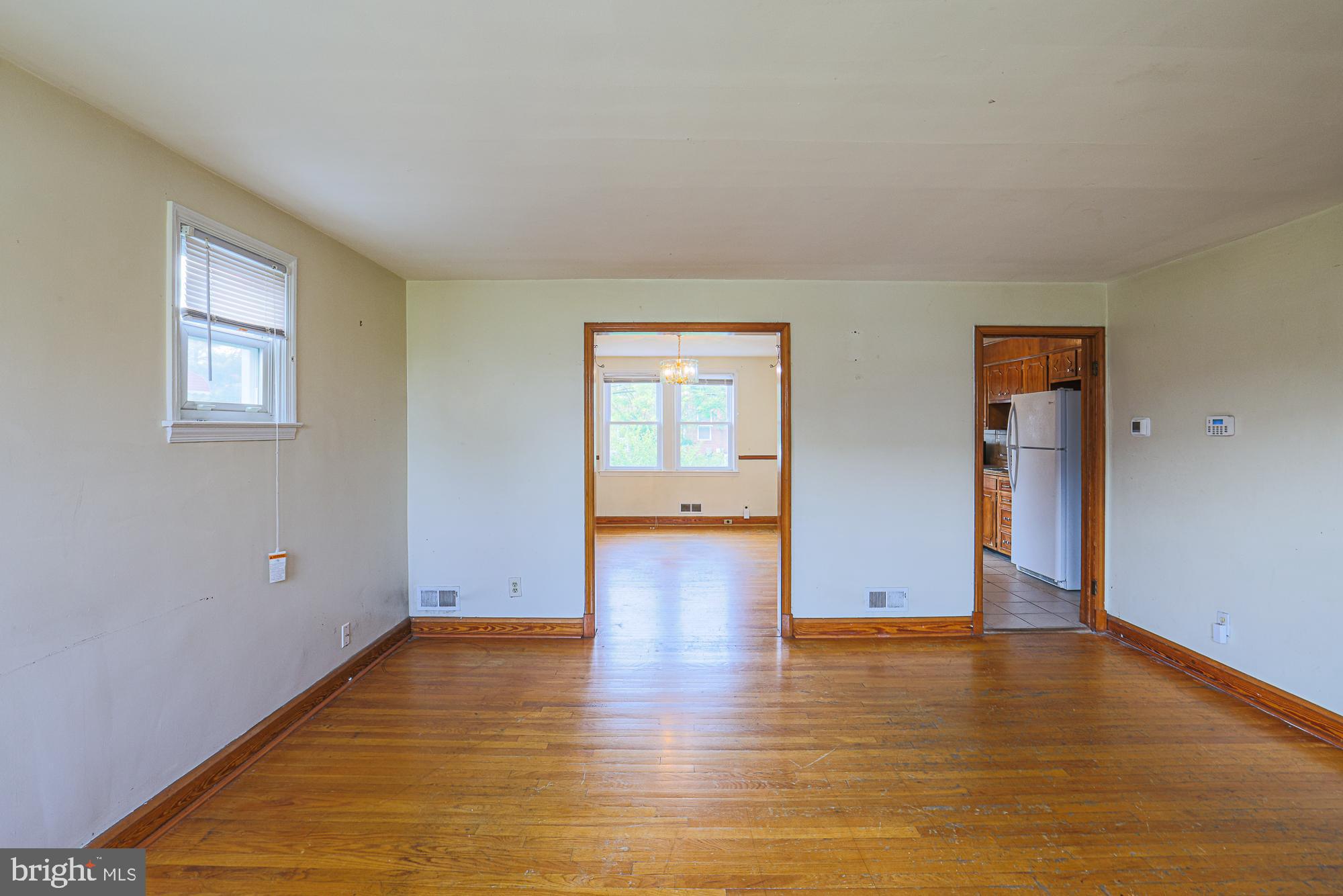 3518 Elmora Avenue Baltimore, MD 21213 - Photo 3 of 38