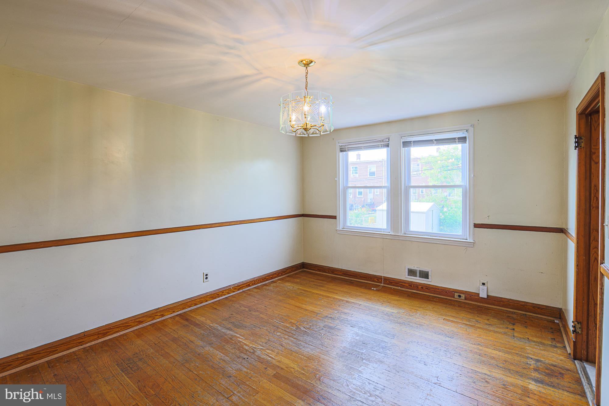 3518 Elmora Avenue Baltimore, MD 21213 - Photo 7 of 38