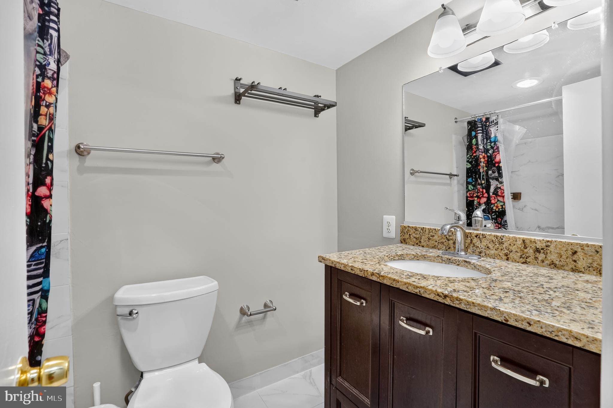 3358 Woodburn Road, Unit 22 Annandale, VA 22003 - Photo 10 of 19 Hallway full bathroom