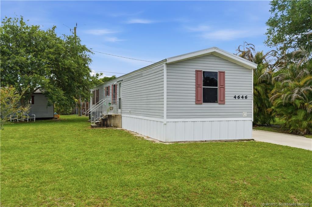 4646 Southeast Circle Way Stuart, FL 34997 - Photo 2 of 27