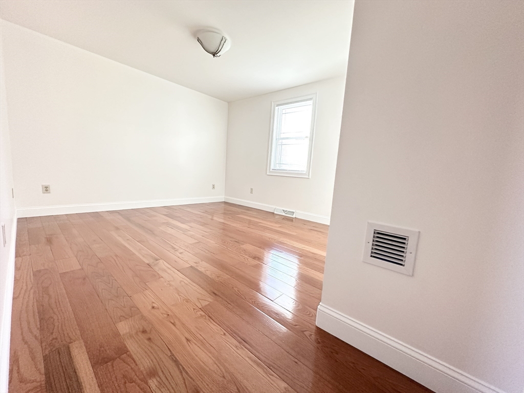 52 Dillon Street Chicopee, MA 01013 - Photo 24 of 40 Gallery Image 24