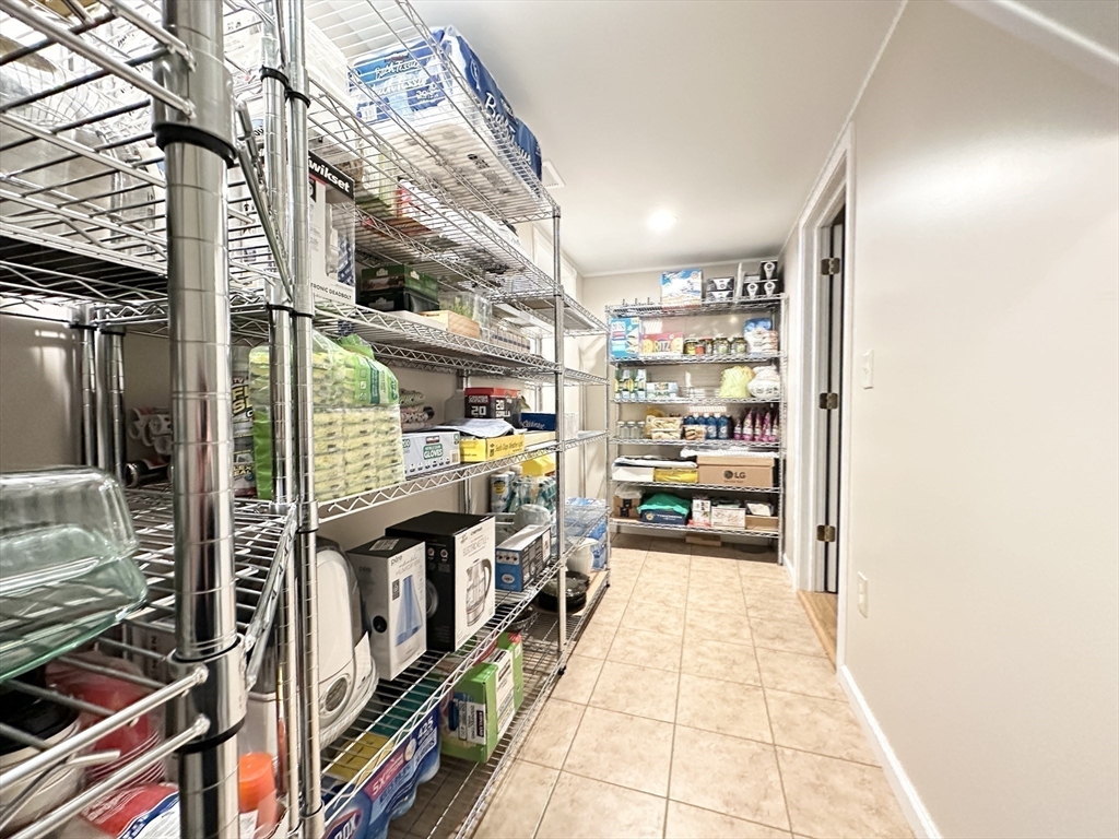 52 Dillon Street Chicopee, MA 01013 - Photo 39 of 40 Gallery Image 39