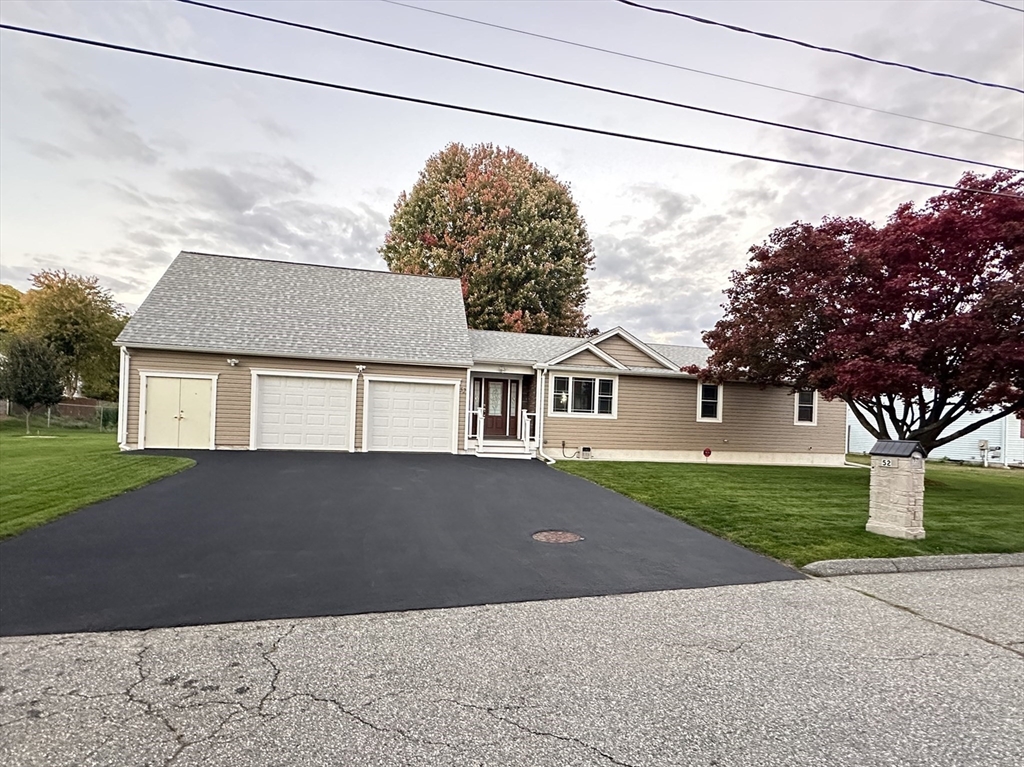 52 Dillon Street Chicopee, MA 01013 - Photo 4 of 40 Gallery Image 4