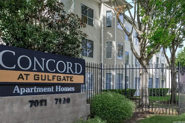 $1,185 | 7120-7011 Village, Unit 332, Houston, TX 77087