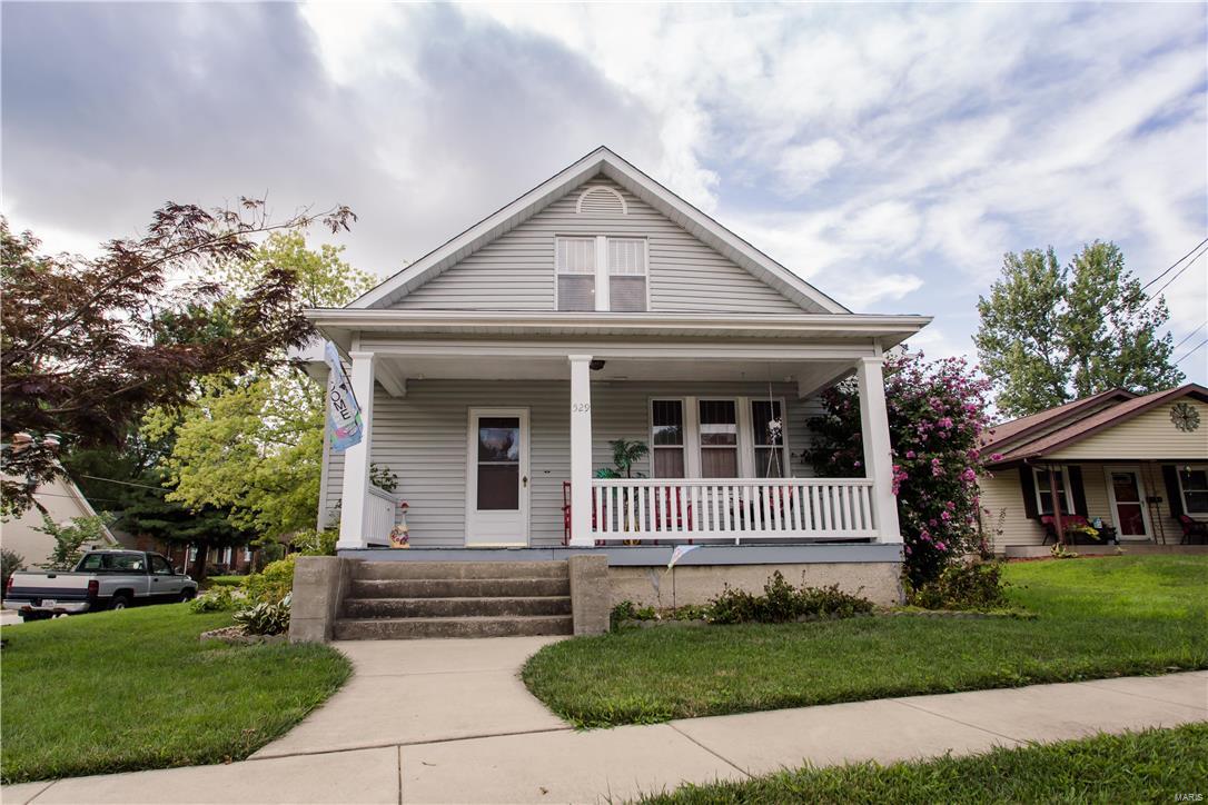529 South Church Street Waterloo, IL 62298 - Photo 1 of 41