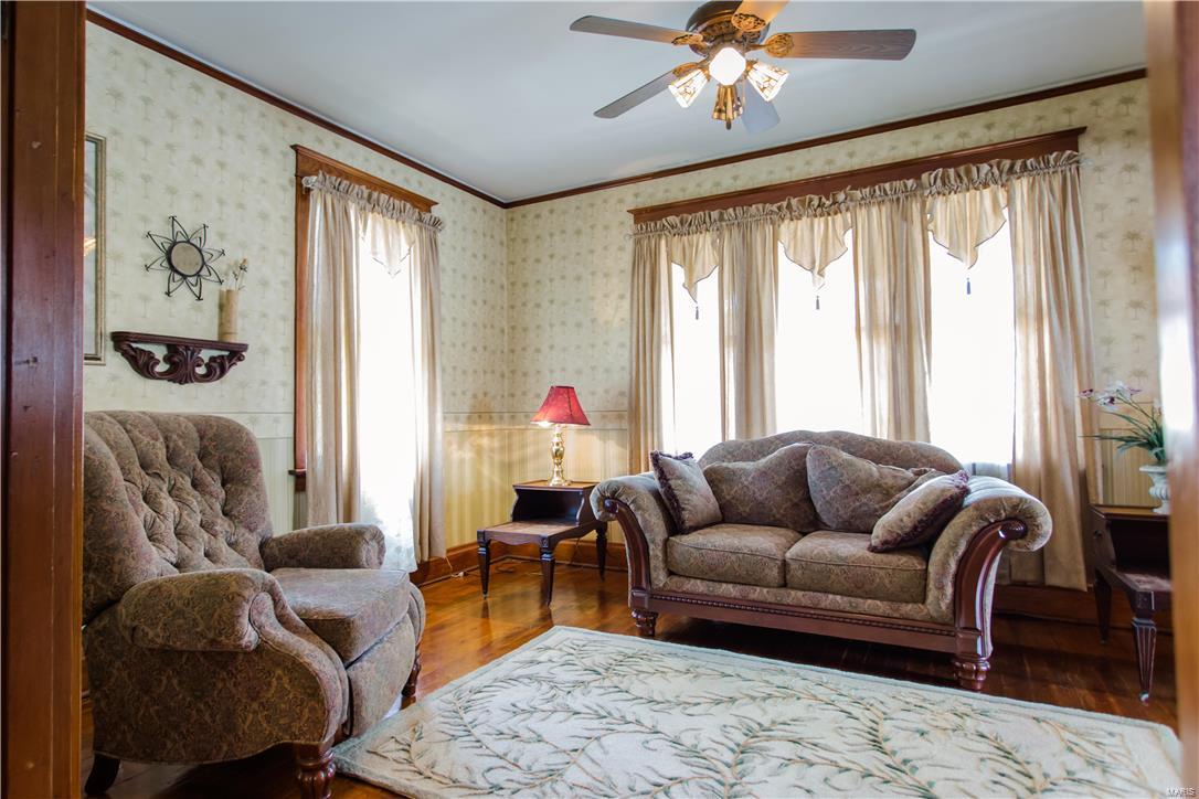 529 South Church Street Waterloo, IL 62298 - Photo 13 of 41