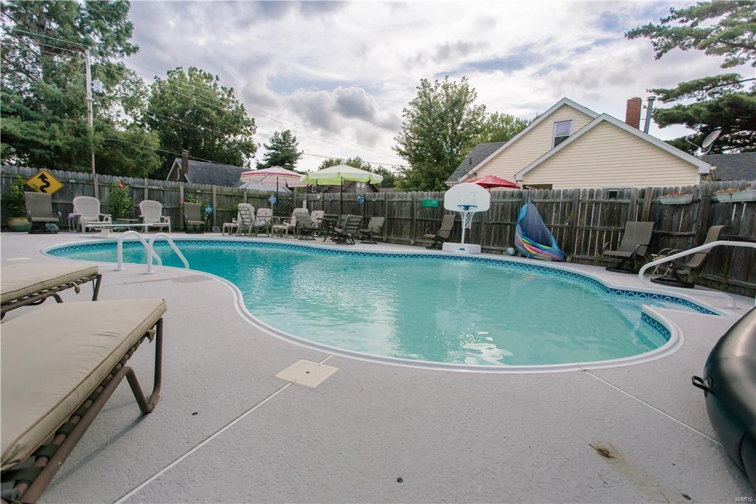 529 South Church Street Waterloo, IL 62298 - Photo 8 of 41