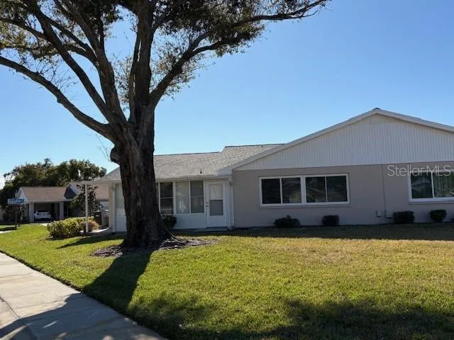 $149,900 | 326 Grayston Place, Unit 125, Sun City Center, FL 33573