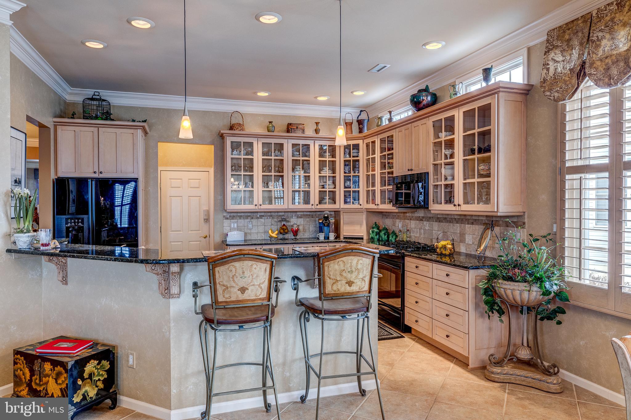 108 Sydney Road Southampton, PA 18966 - Photo 14 of 50 Custom Kitchen w/ Granite Counter tops