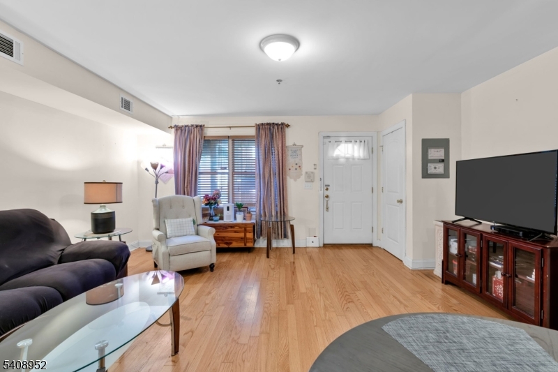 5 Maple Avenue, Unit 102 Union, NJ 07088 - Photo 4 of 24